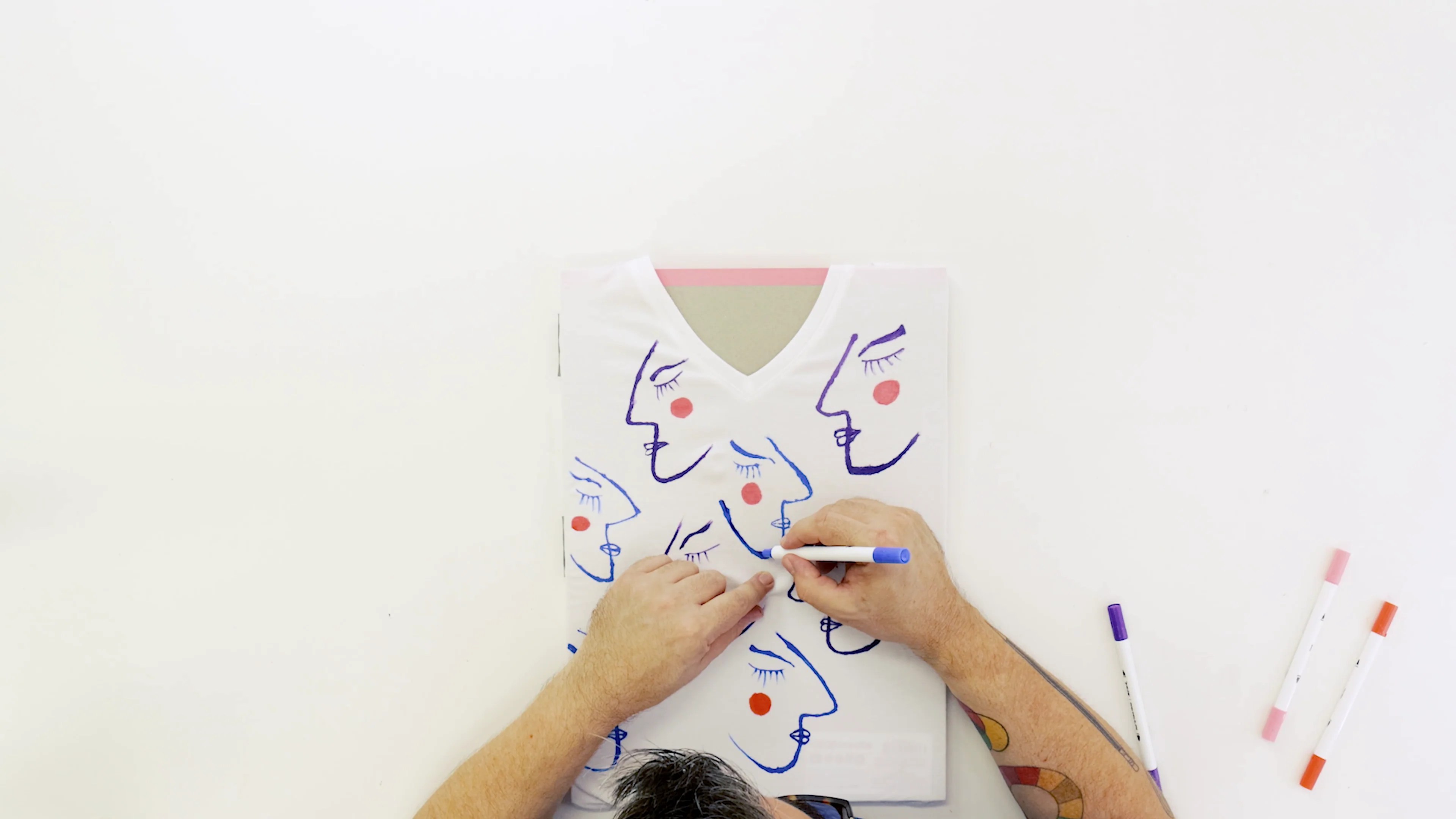 How to use fabric paint and more fabric paint questions answered Mont