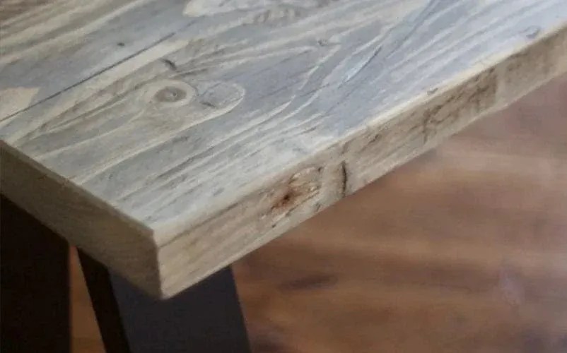How to treat wooden benches (how to clean them and apply protective