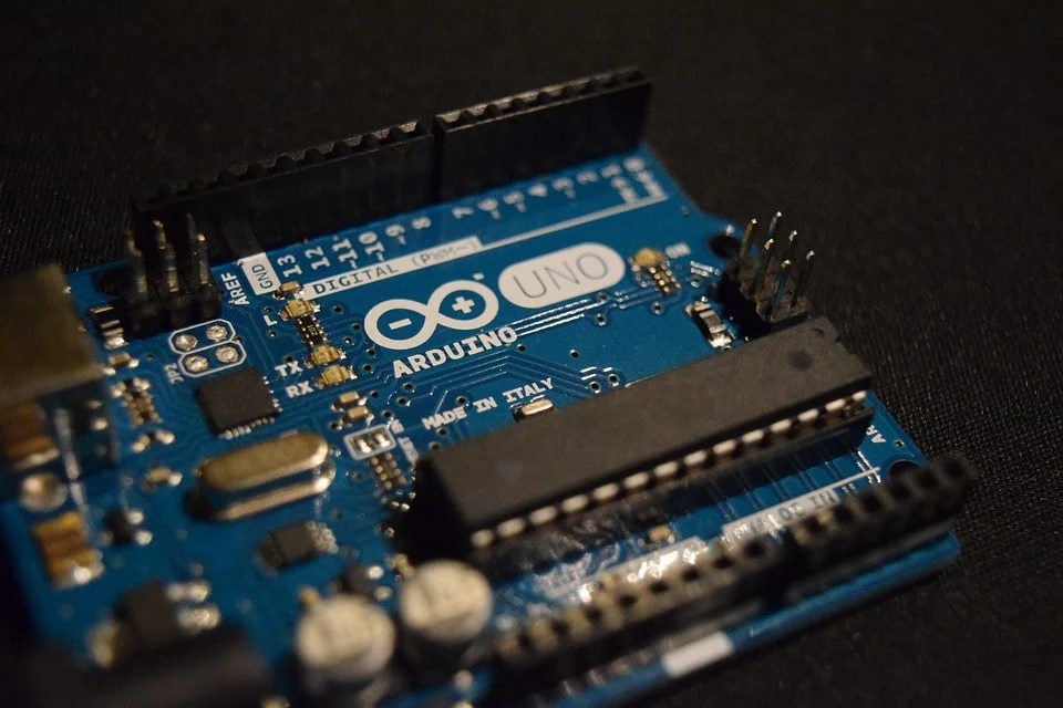 How to Use an Arduino with Firgelli Linear Actuators