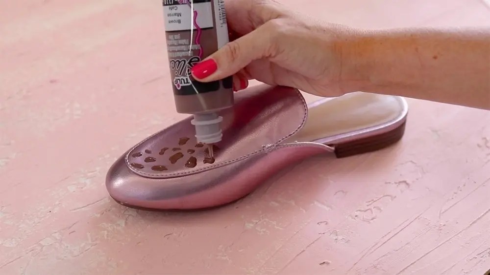 How To Paint Leopard Print with Dimensional Paint Tulip Color Crafts