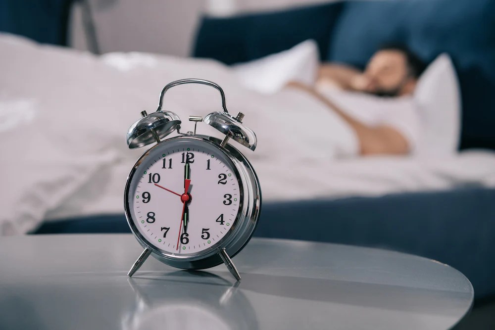 How to Keep a Consistent Sleep Schedule Eight Sleep