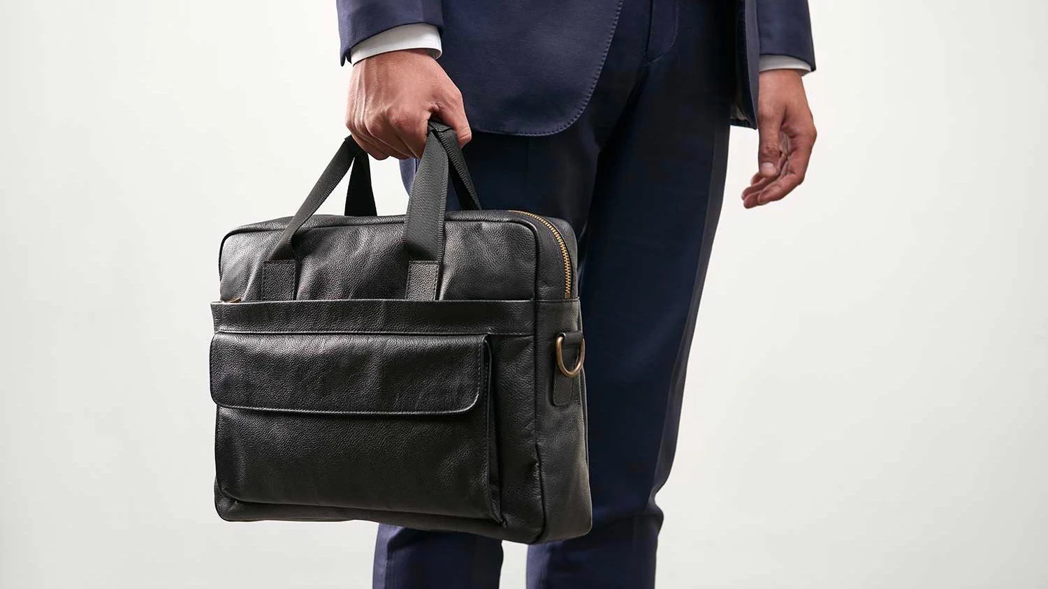 3 Reasons to Carry a Briefcase DANIEL'S