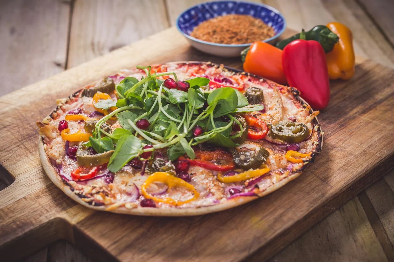 How to Make the Perfect Pizza for Under 500 Calories LoDough