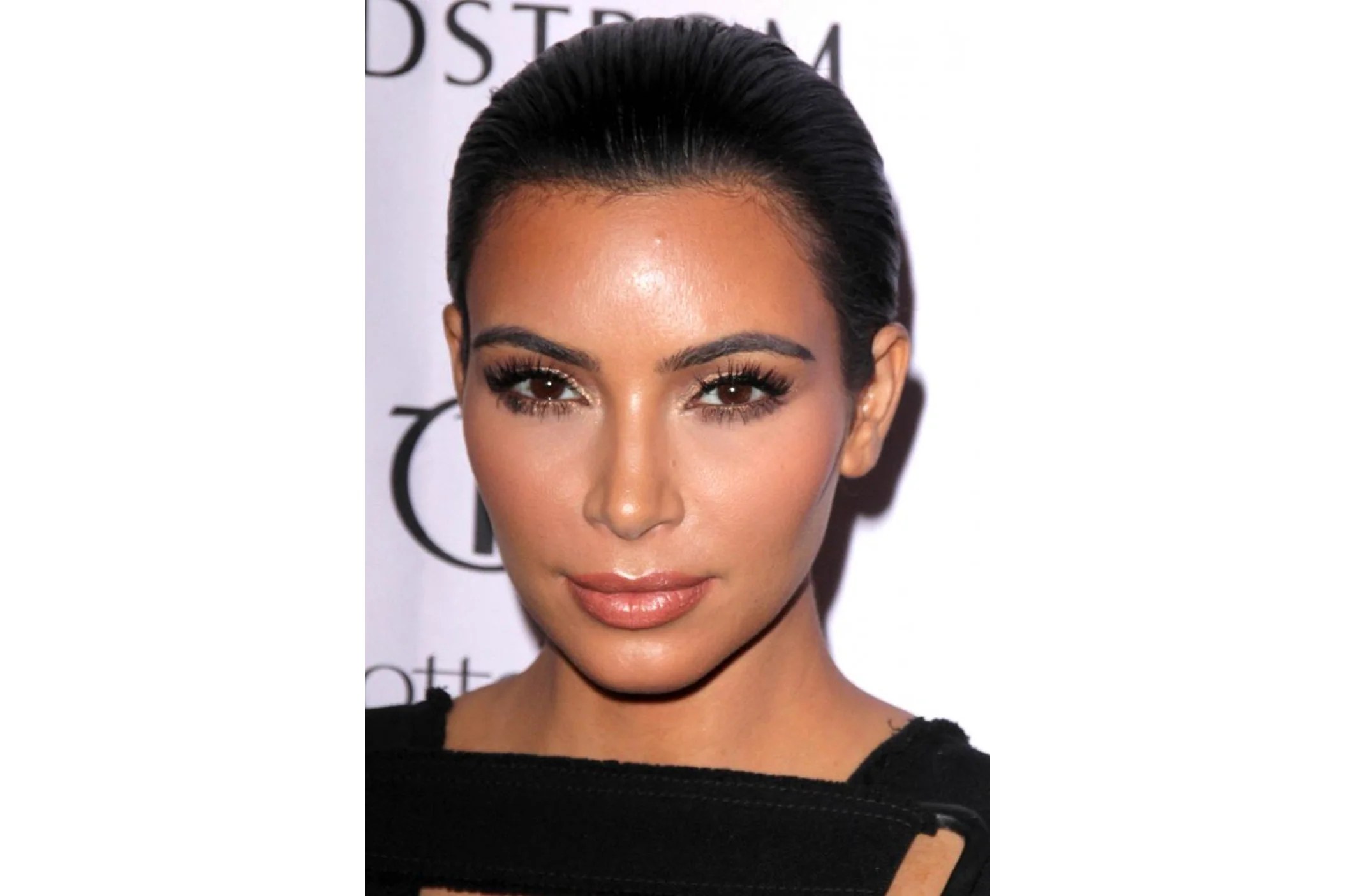 5 of your favorite celebs who have opted for eyelash extensions