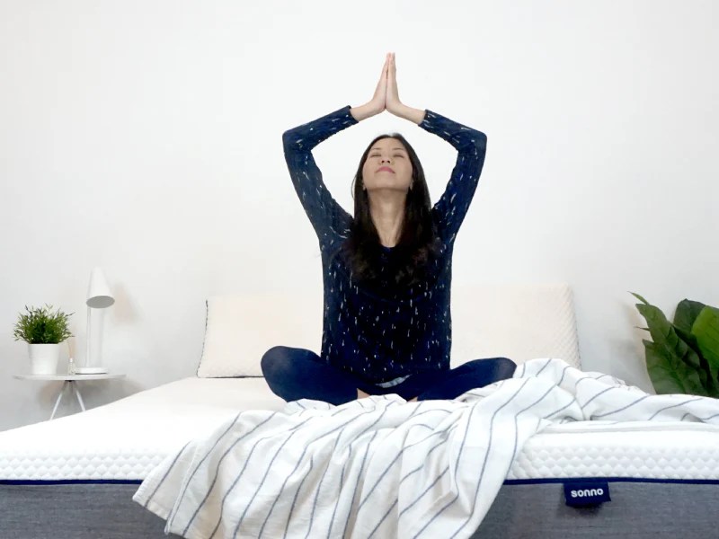 6 Yoga Poses You Can Do in Bed Every Morning Sonno Malaysia