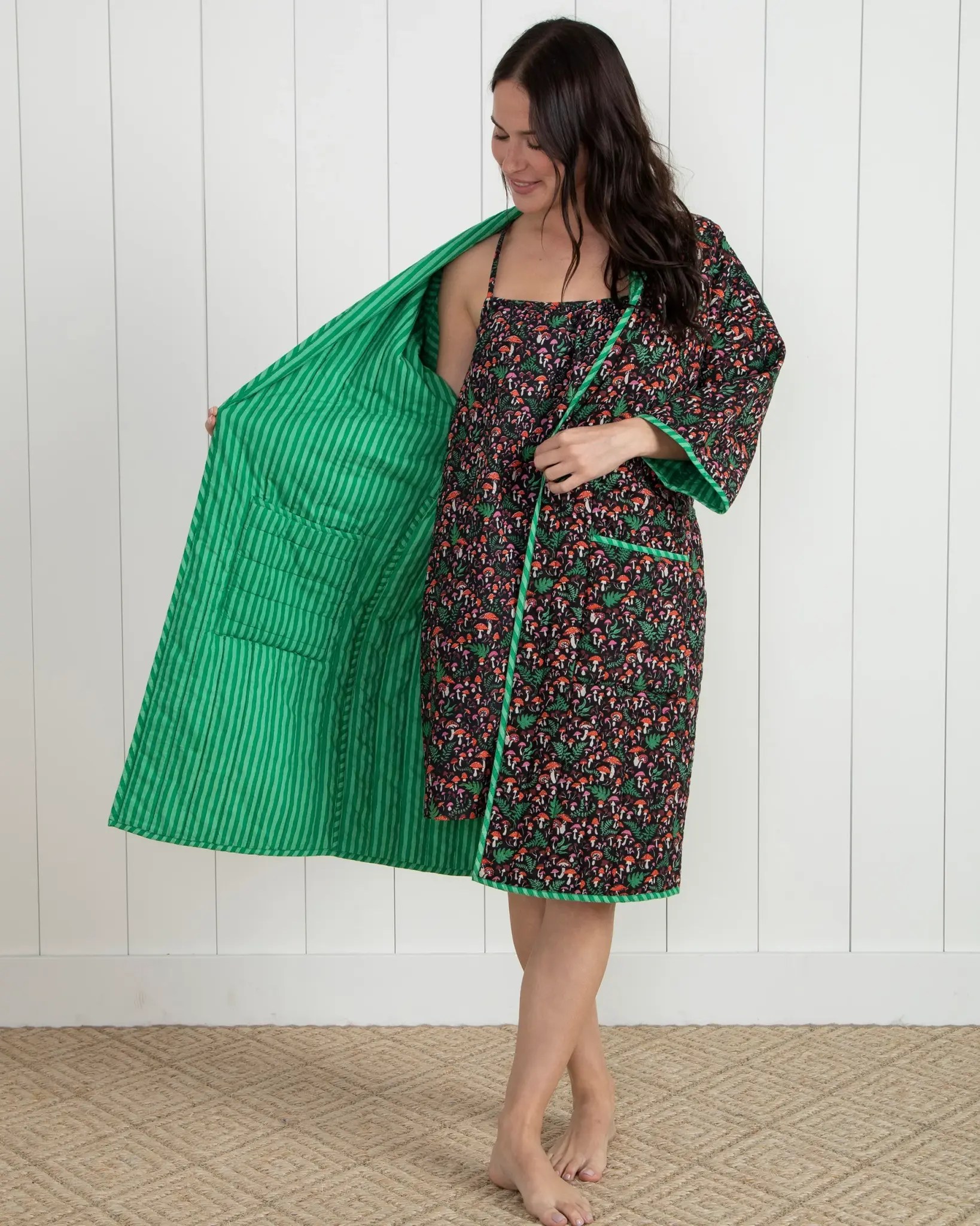 PRINTFRESH Toadstools Reversible Quilted Robe, Ink, PJ61TDINK Touch