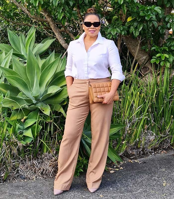 Minimalist Wardrobe For 65 Year Old Woman What Should Women Over The