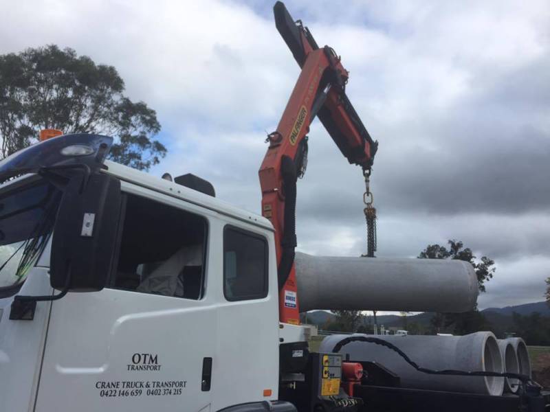 CRANE TRUCK HIRE & TRANSPORT SERVICES GOLD COAST & BRISBANE Crane
