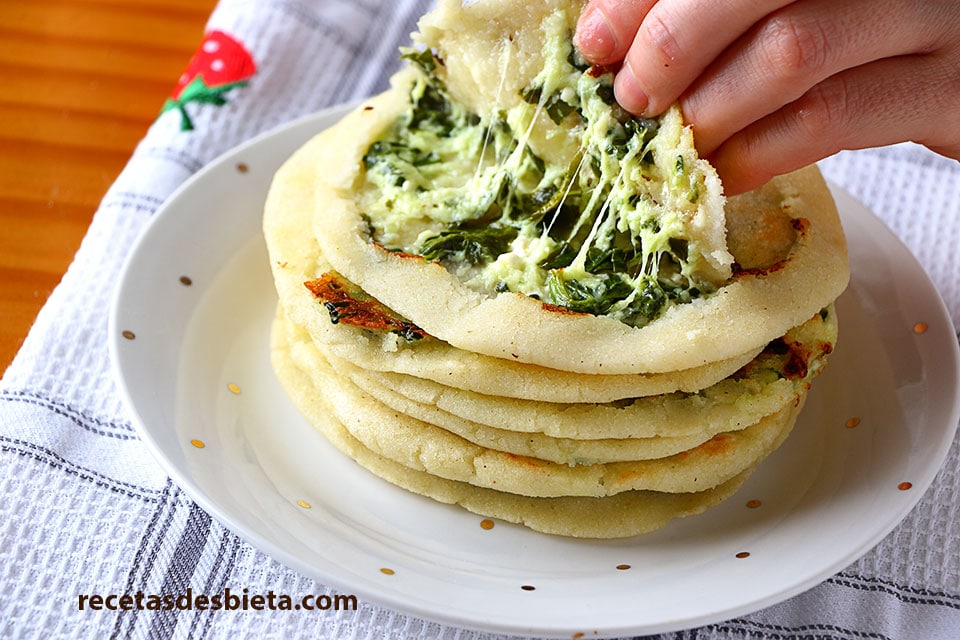 Pupusas Tortillas de maíz con queso Recetas de Esbieta