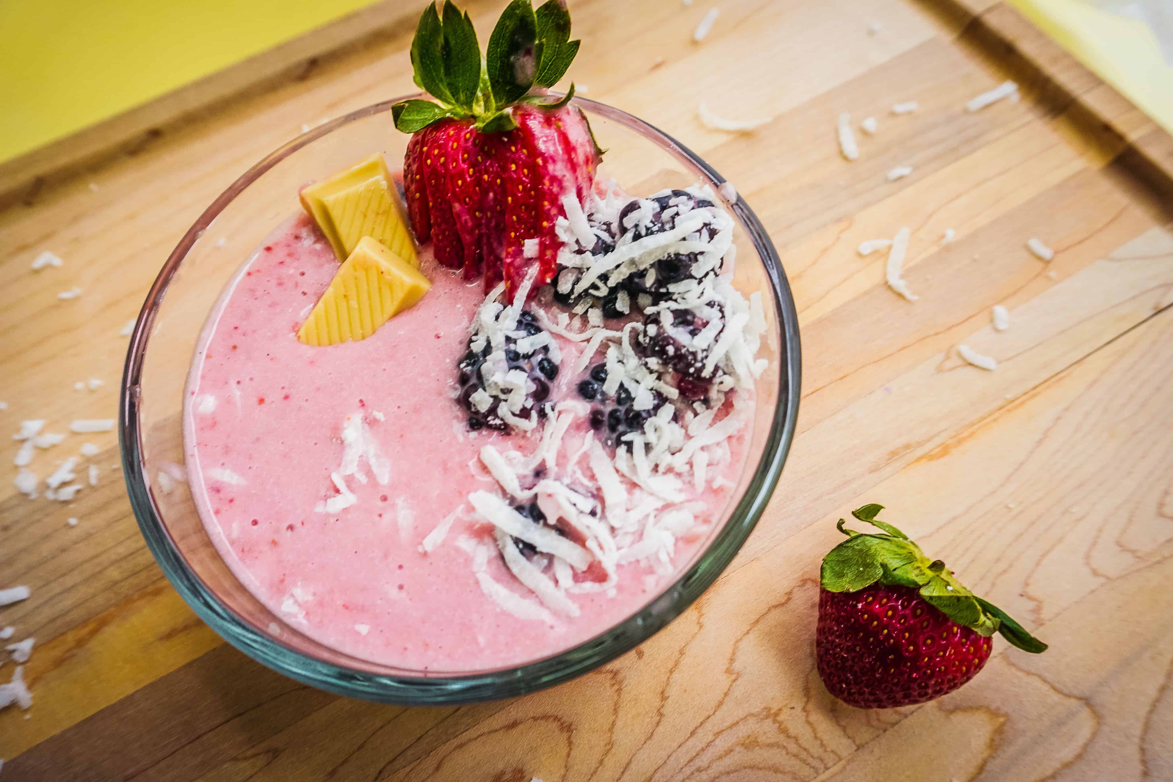 Vegan Strawberry Smoothie Bowl Recipe + Easy Healthy
