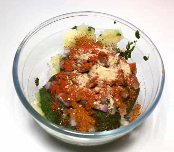 Aloo Palak Tikki Chaat Recipe