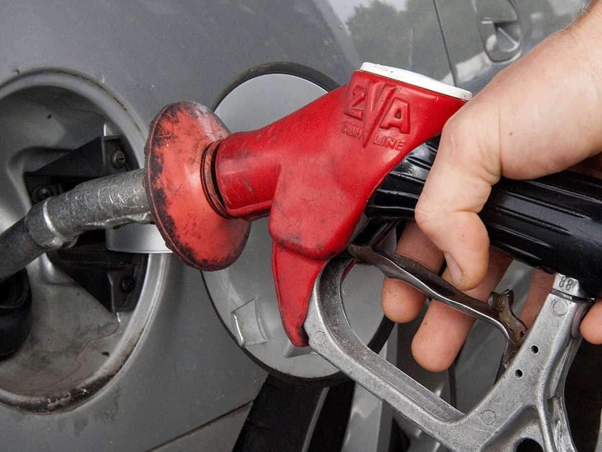 Sri Lanka Over 5.5 mn vehicles registered in fuel quota system