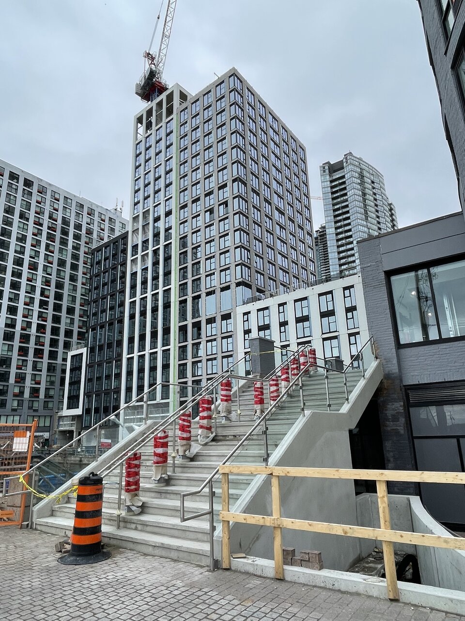 Toronto The Quay, Tower Three (was Maple Leaf Quay) 66.44m 21s