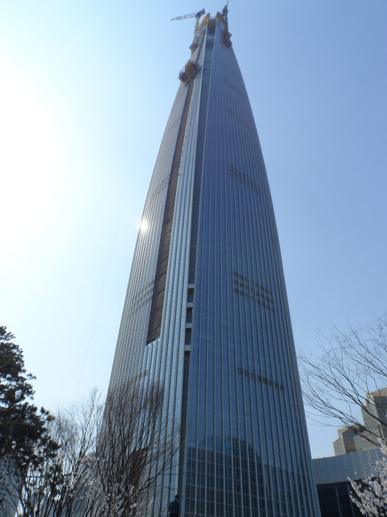 Work Progressing on Lotte World Tower Crown SkyriseCities