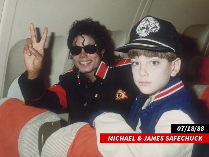 Michael Jackson’s Company Fights to Keep Private Photos Secret
