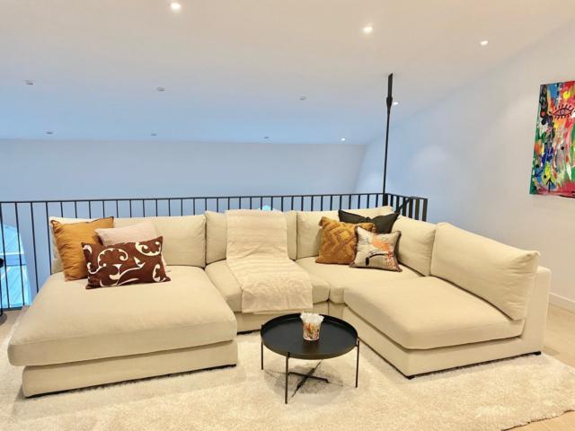 mammut sweef Mammuten | Djup, Skön Modulsoffa I Sammet & Linne | Sweef