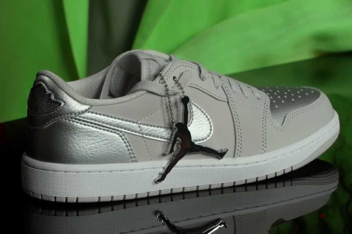 3/23発売｜Nike Air Jordan 1 Retro Low OG "Metallic Silver" (with Briefcase