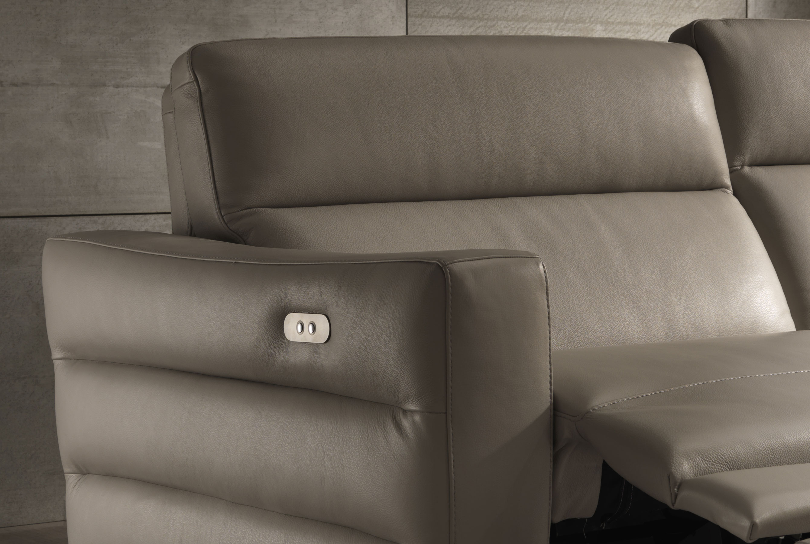 Stima B940 **100 Top Grain Leather** Reclining Sofas and Sectionals