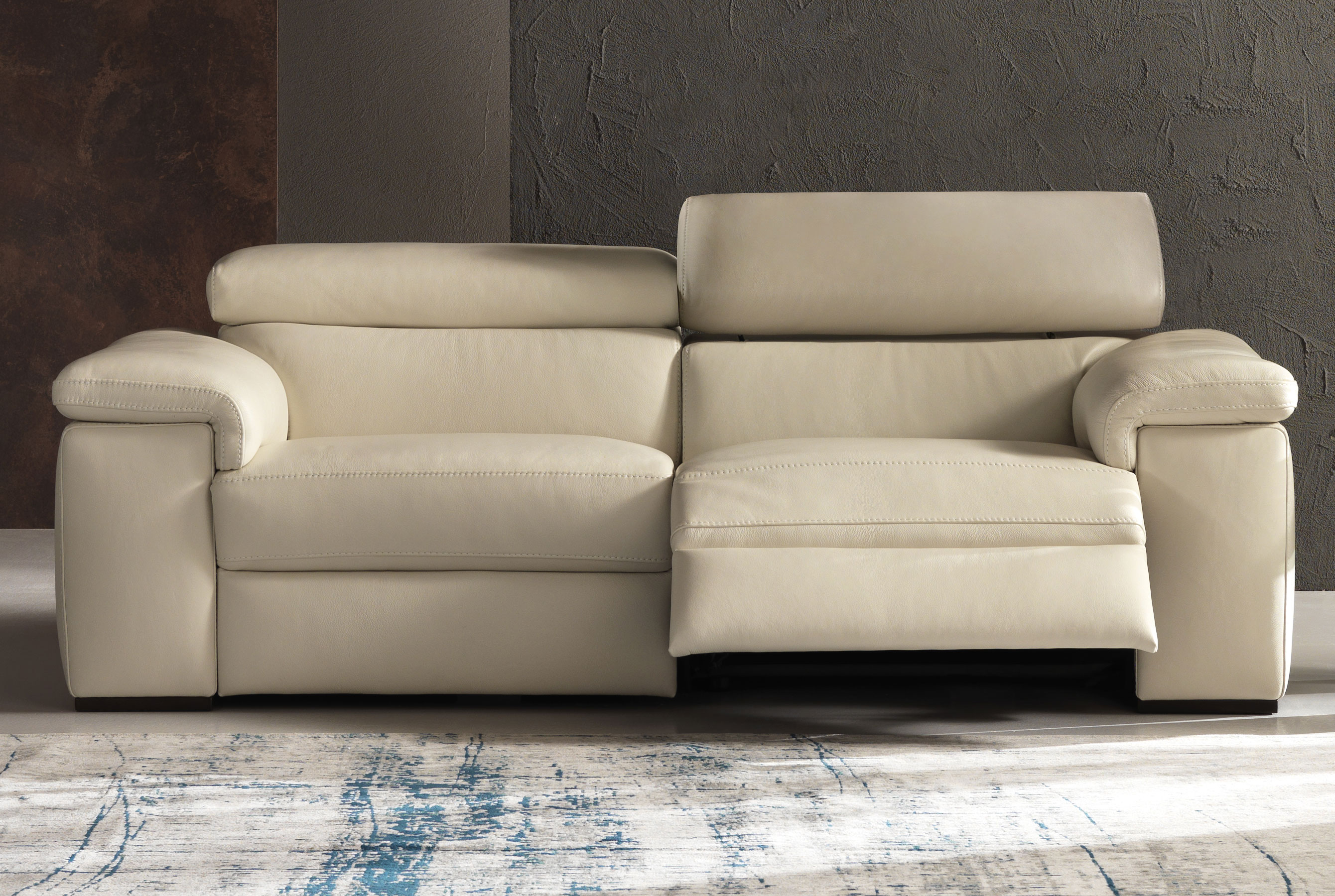 Solare B817 Top Grain Leather Power Reclining Sofas and Sectionals