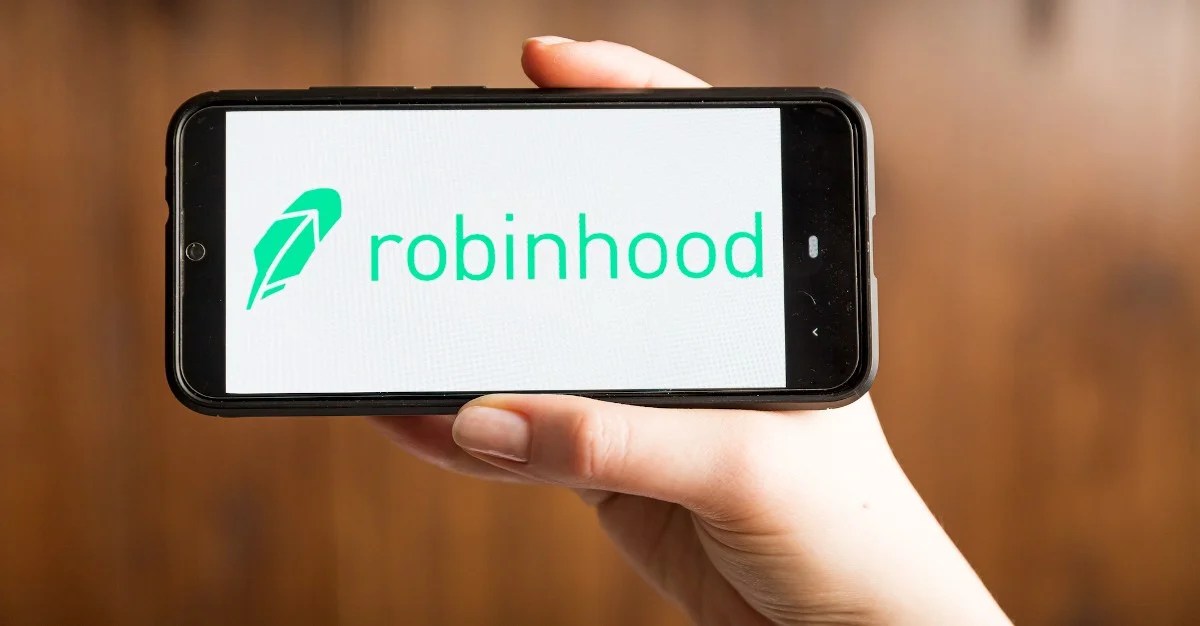 Google Deletes 100,000 negative Robinhood reviews The Burning Platform