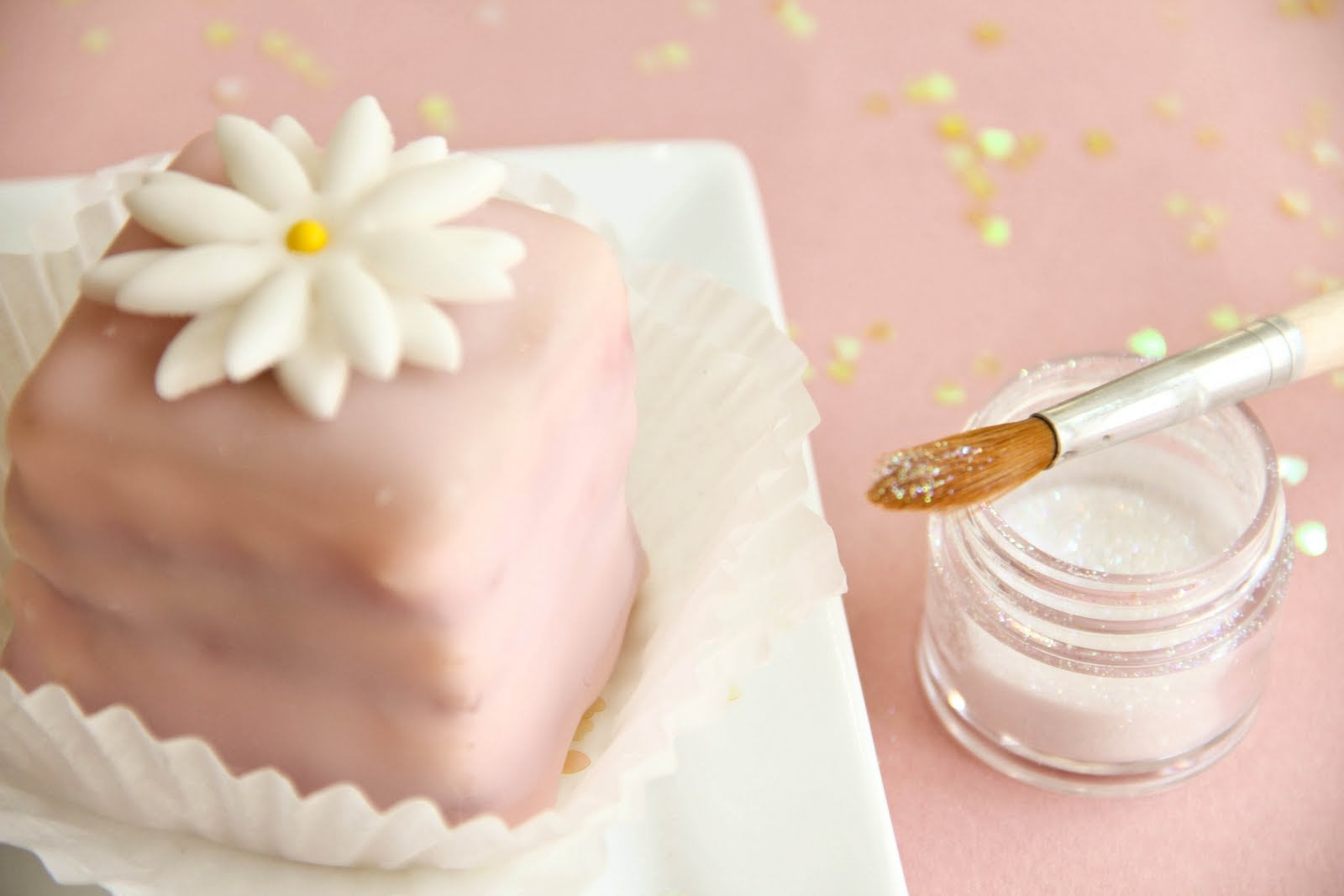 Poured Fondant Petit Fours Sprinkle Bakes