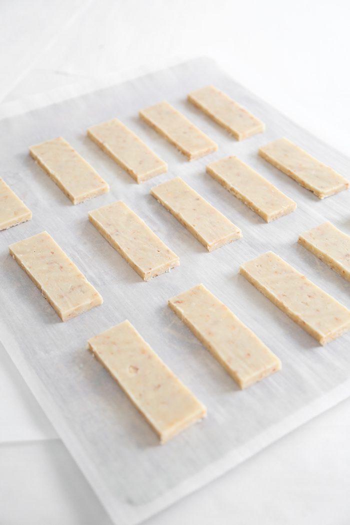 Toasted Coconut Shortbread Sprinkle Bakes