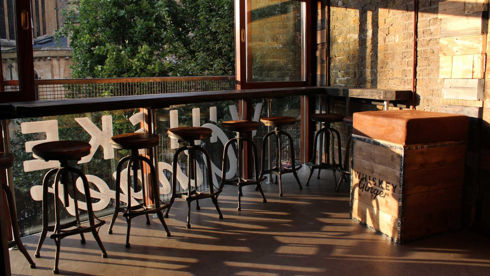 12 Best Cocktail Bars in London Bridge Square Mile