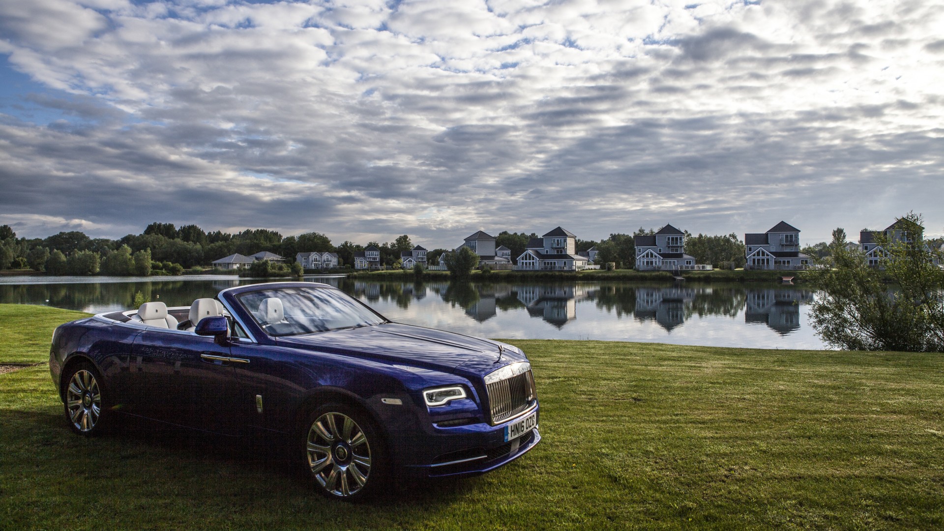 The RollsRoyce Dawn is the most elegant car you've never driven