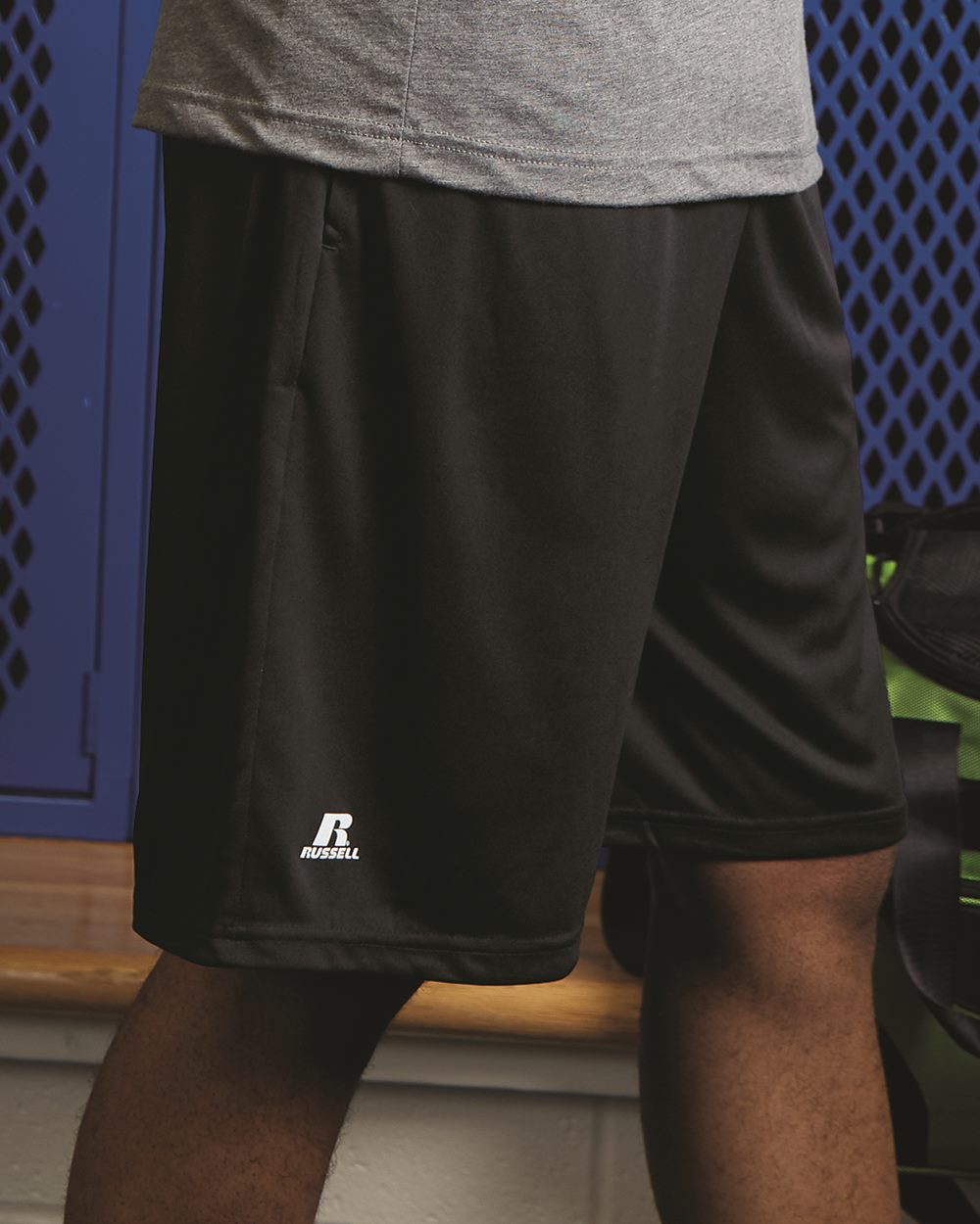 Russell Athletic TS7X2M DriPower® Essential 10" Shorts with Pockets