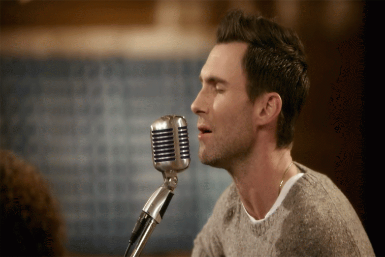 Watch The Voice Coaches Do The Best Performance Ever Covering TLCs