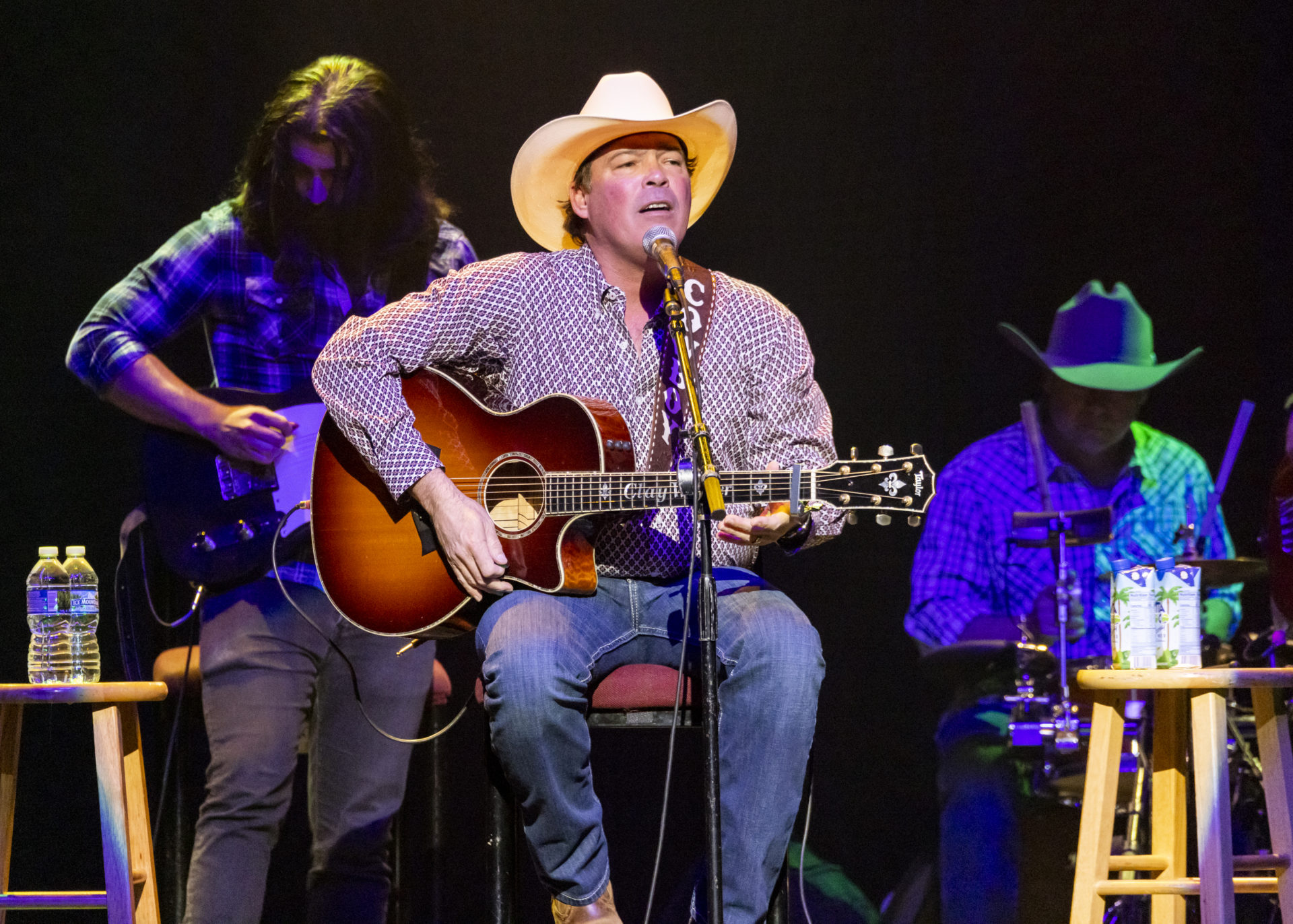 Clay Walker responds to leaked bus driver audio after rant sparks backlash