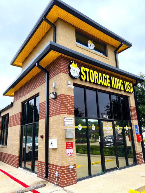 Affordable Self Storage in Highway 6 Storage King USA