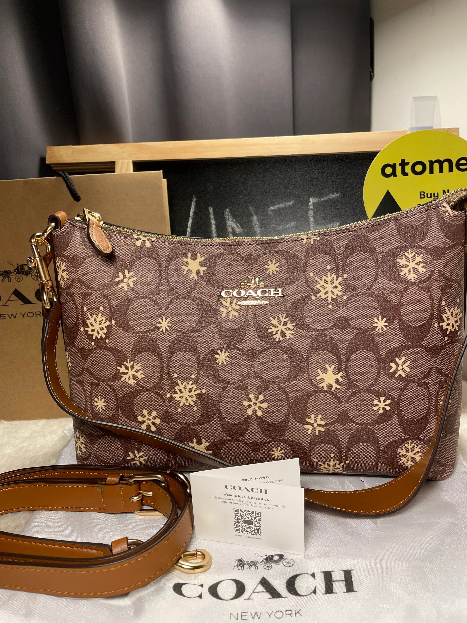 [Clearances] COACH Clara Shoulder Bag In Signature Canvas Vinee Bag