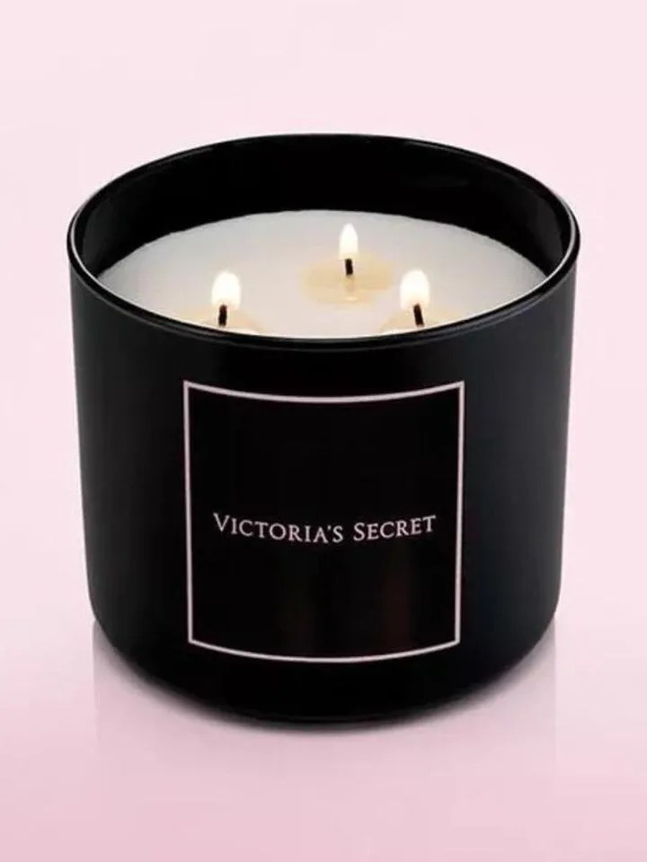Victoria's Secret 3Wick Scented Candle Bombshell Beautyspot