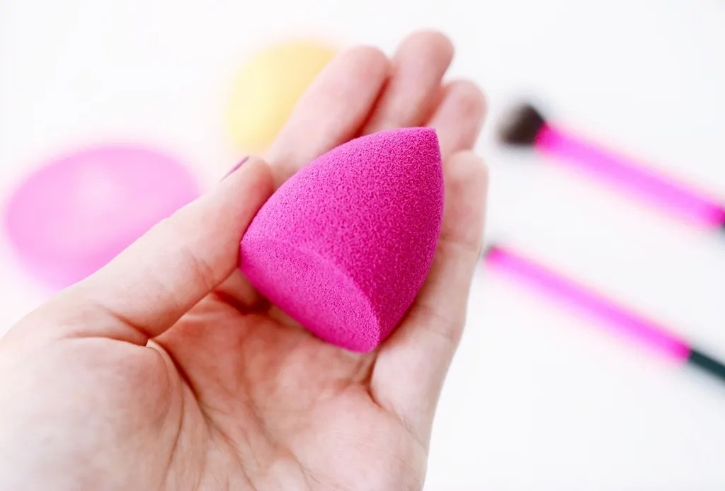Real Techniques Miracle Finish Sponge Beautyspot Malaysia's Health