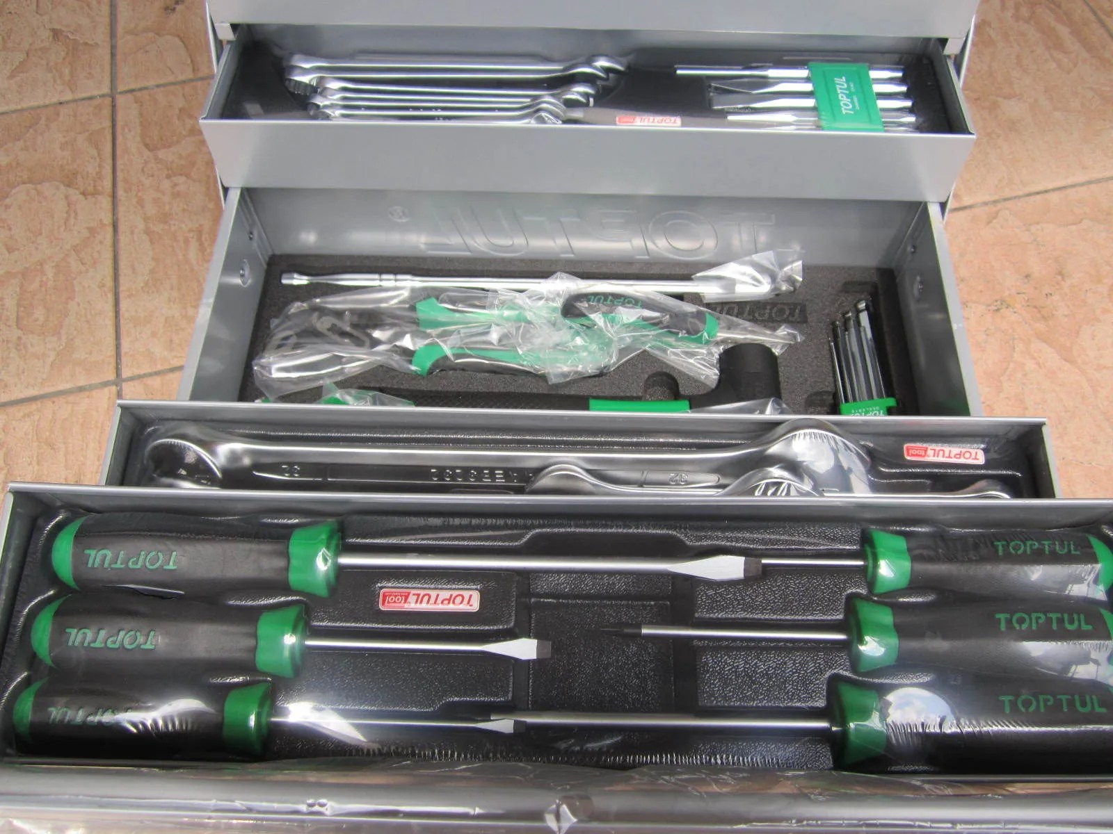 Toptul Professional 63pcs Tool Box Chest Set MY Power Tools