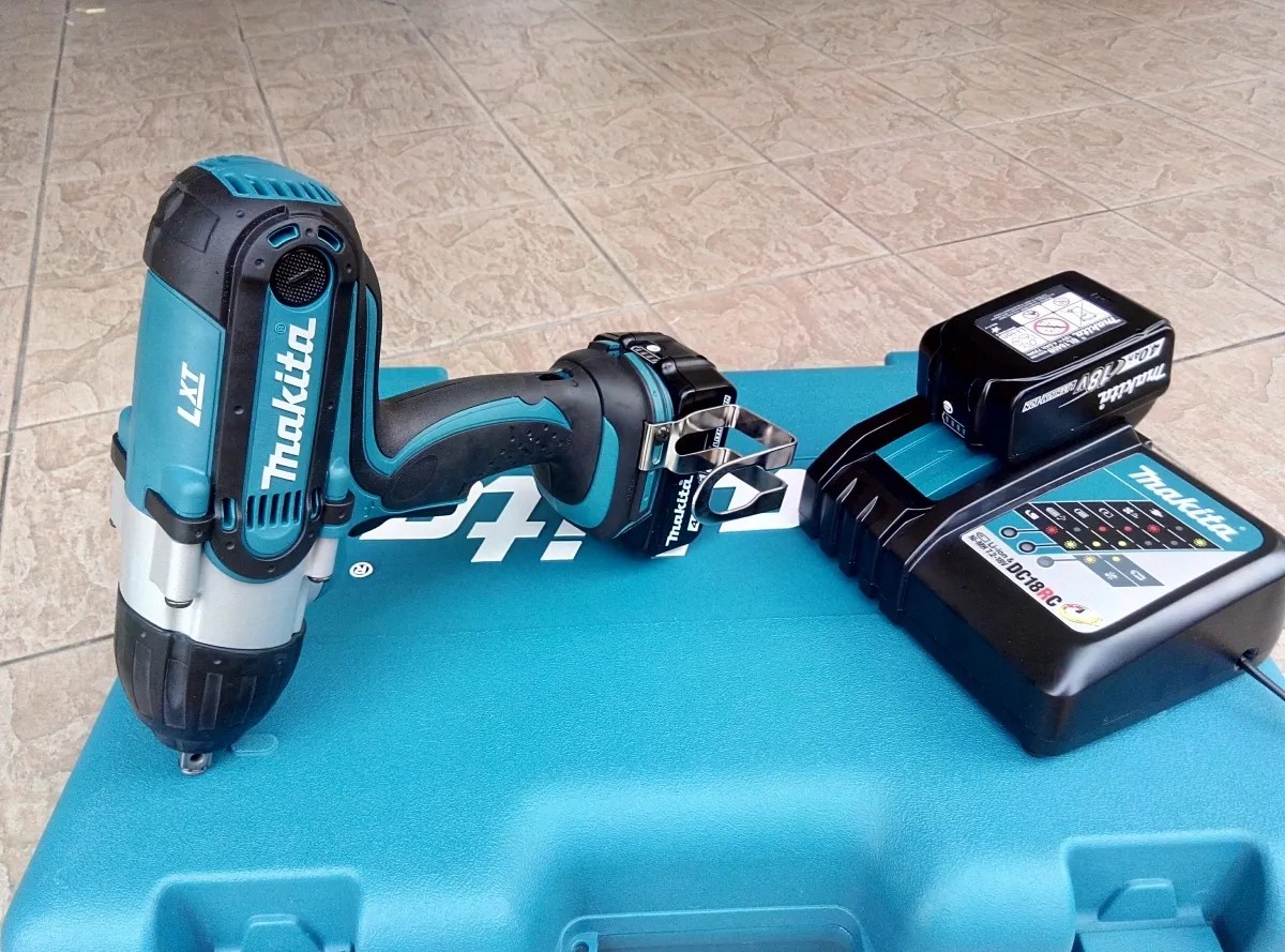 Makita 18V Cordless 1/2" Dr. Impact Wrench MY Power Tools