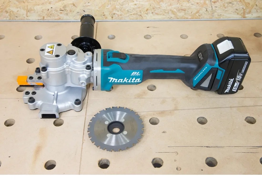 Makita 18V Mobile Brushless 25mm Steel Rebar Rod Cutter (Solo Unit