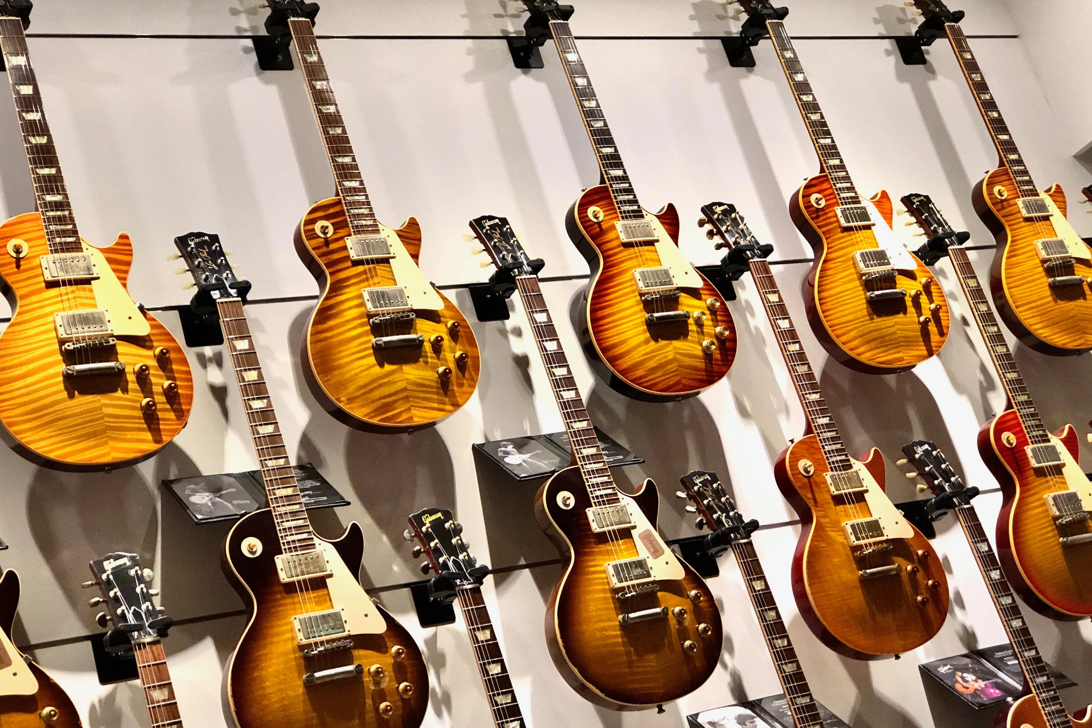 ABOUT US Guitar Shop Taiwan