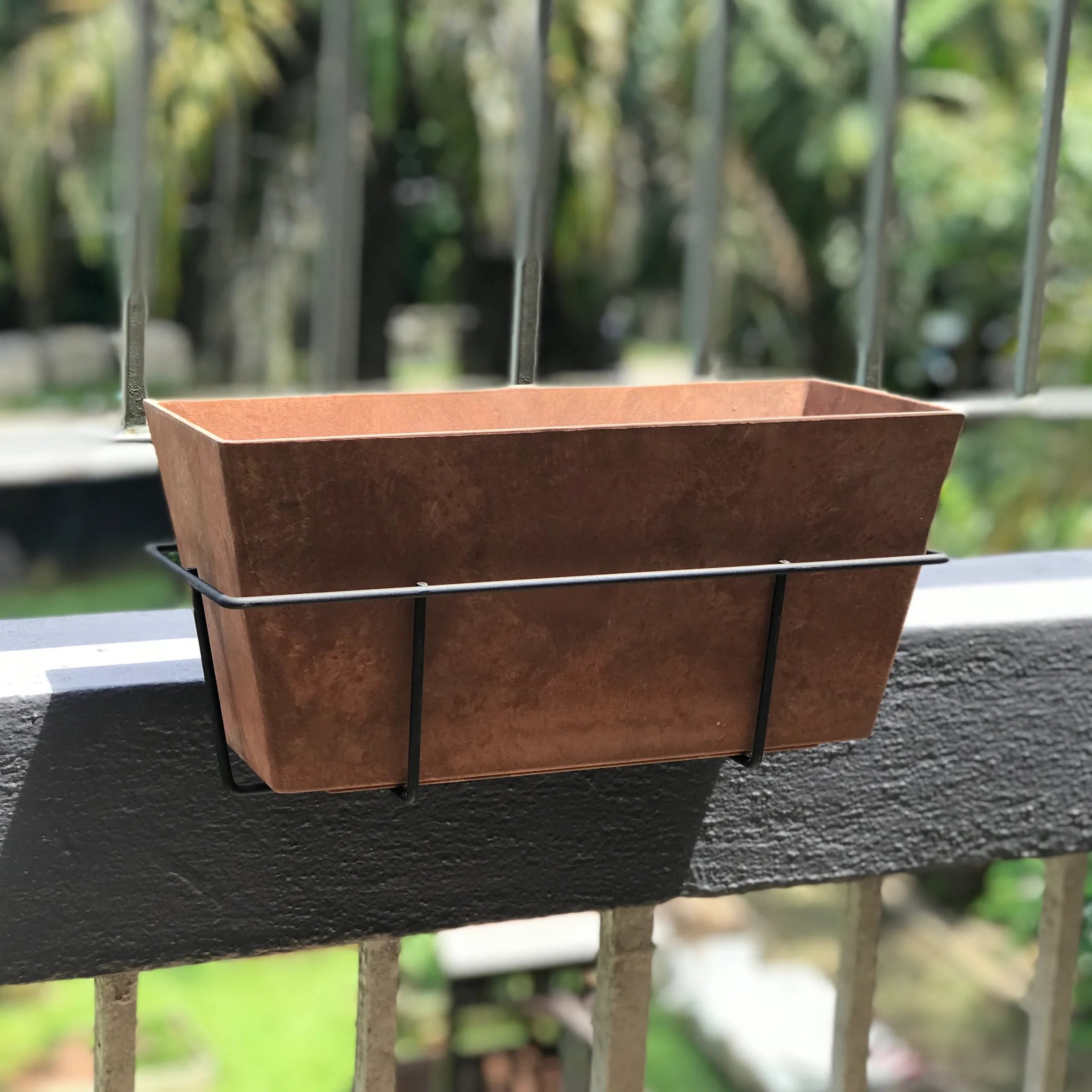 Artstone Hanging Planters Trough Eats, Shoots & Roots