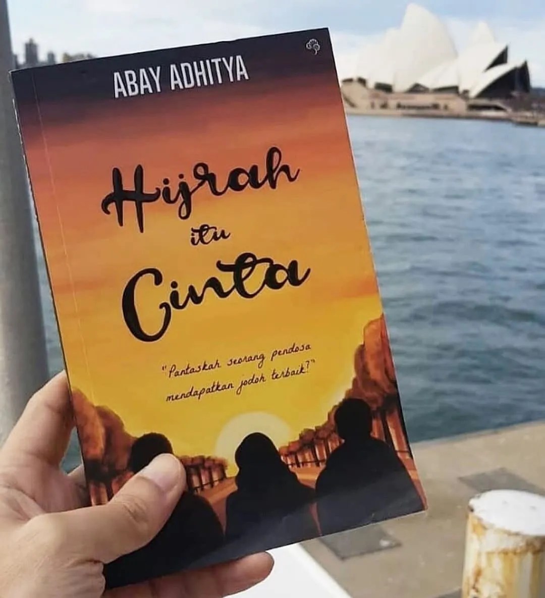 Hijrah itu Cinta by Kang Abay AISAYSLETTER