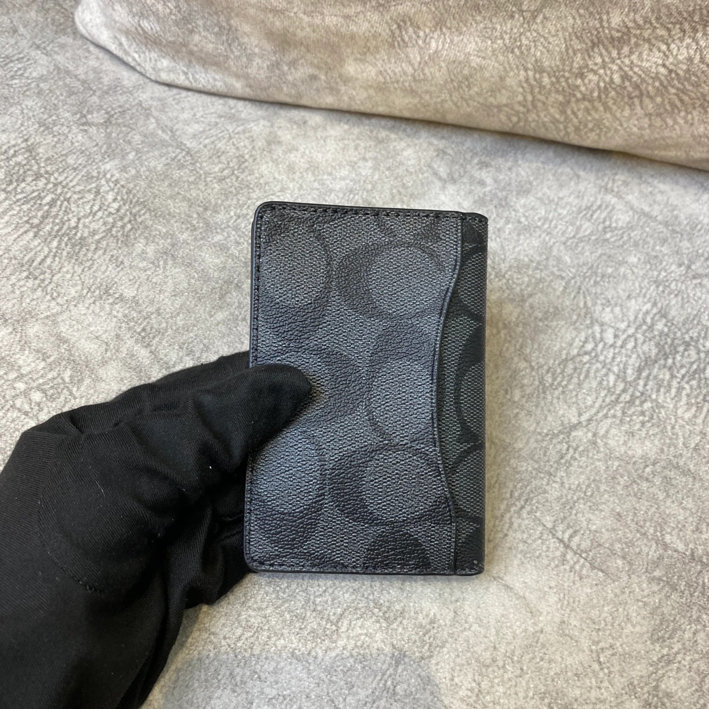 COACH ID WALLET IN SIGNATURE CANVAS CHARCOAL/BLACK Lbite Luxury