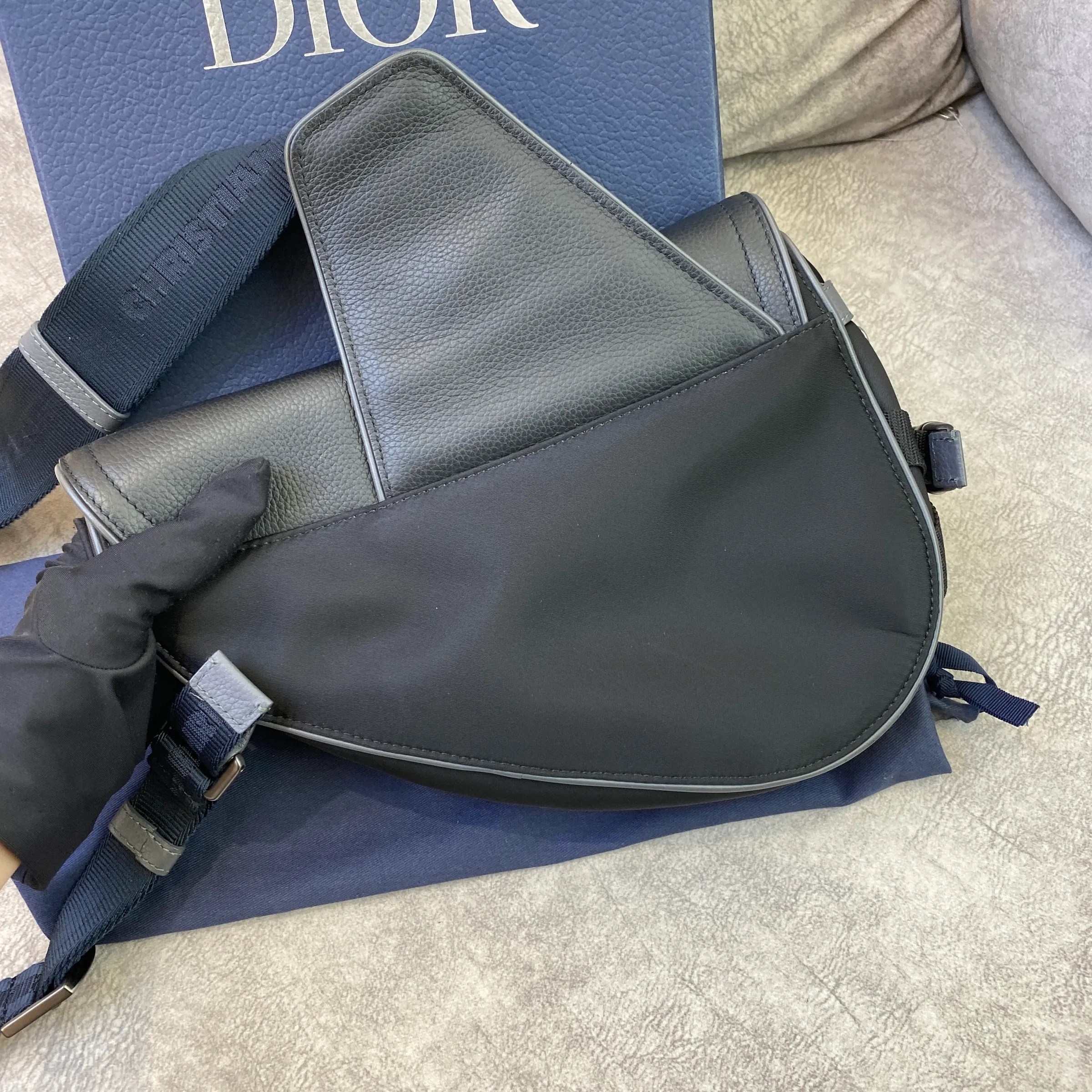 PREOWNED CHRISTIAN DIOR MEN SADDLE BAG (27BO0231) Lbite Luxury