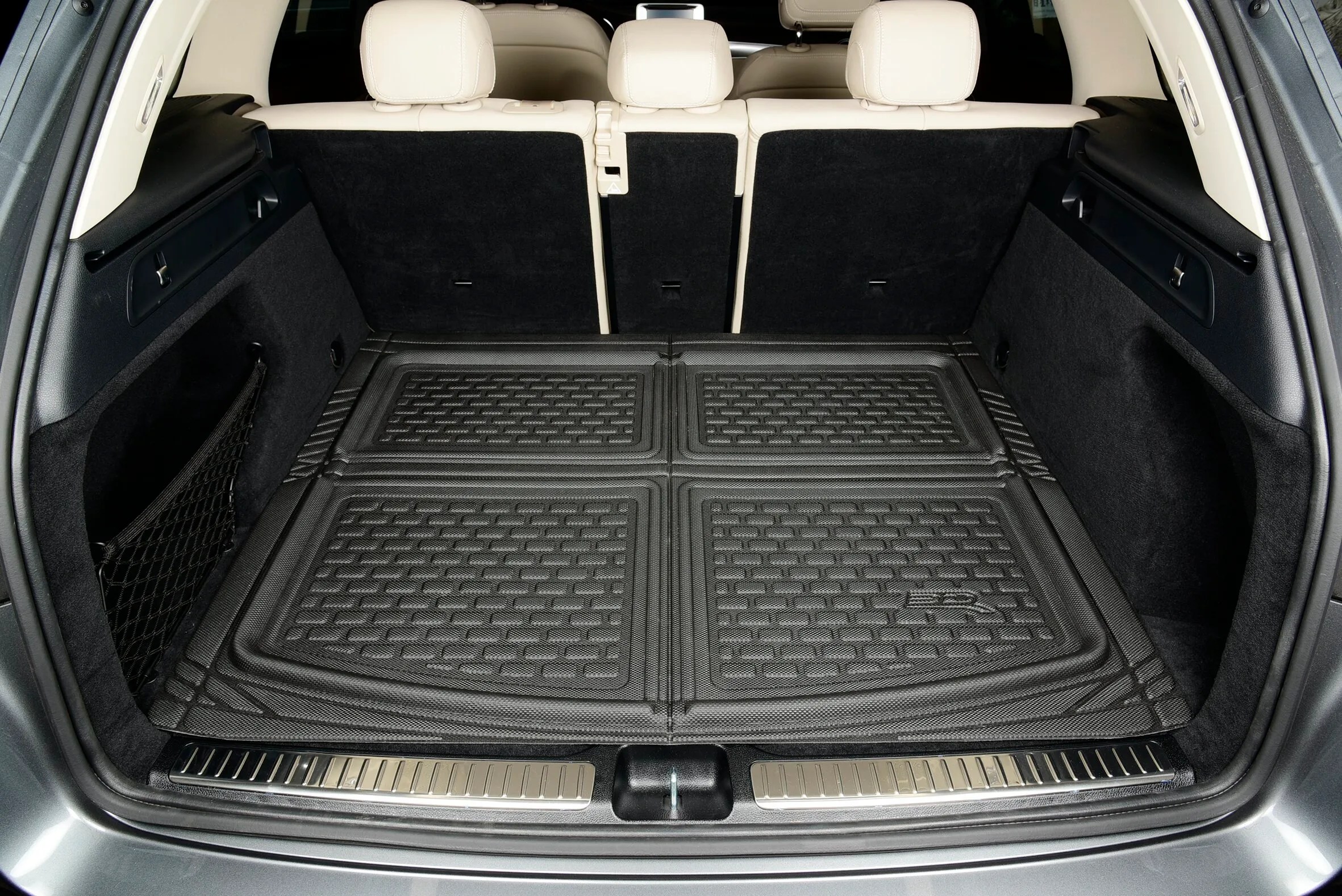 3D UNIVERSAL TRIMFIT CARGO LINER 3D MAXPIDER Car Mats Singapore