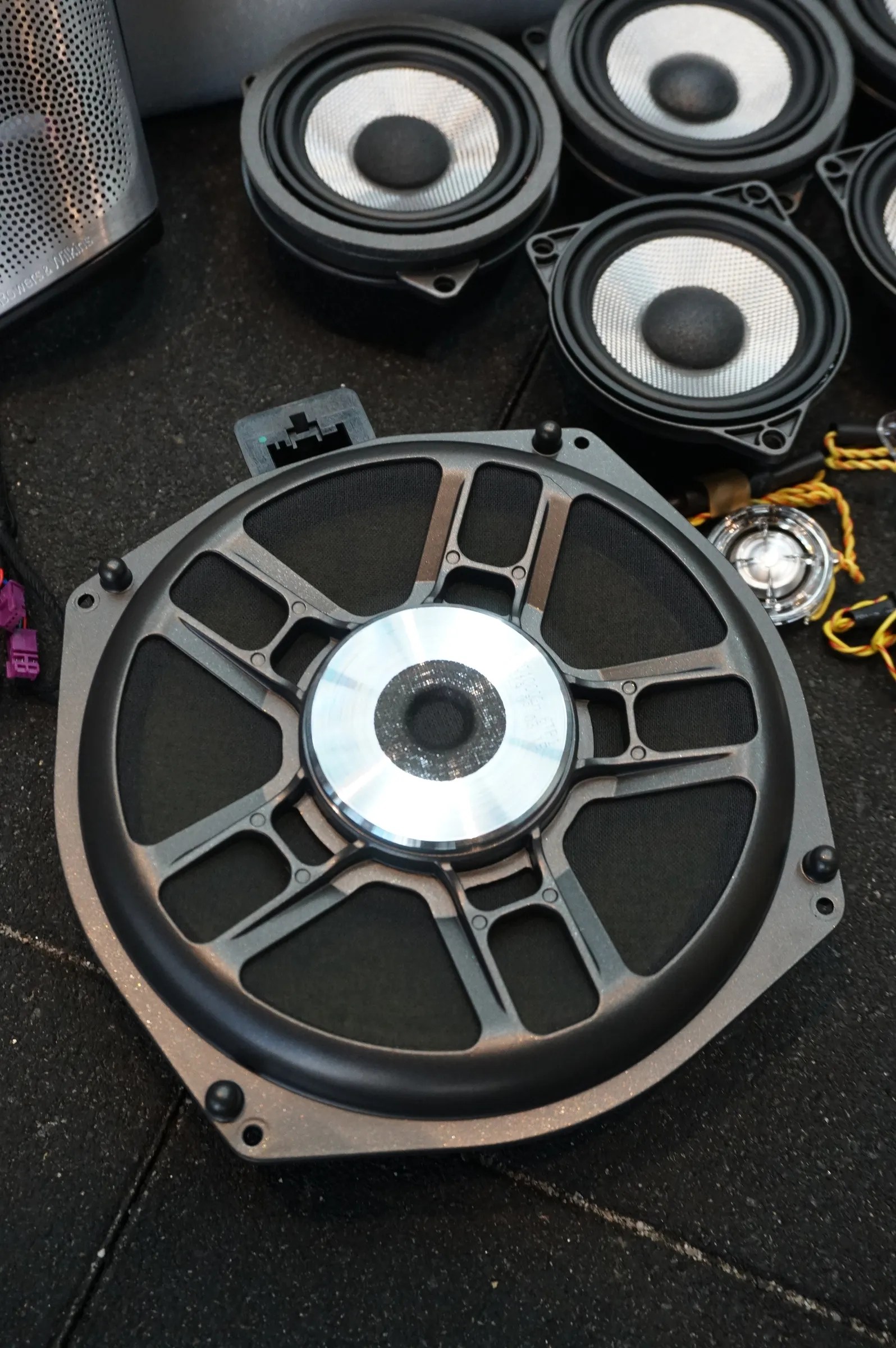 Bowers & Wilkins Subwoofer – Aktiv Tuninghaus