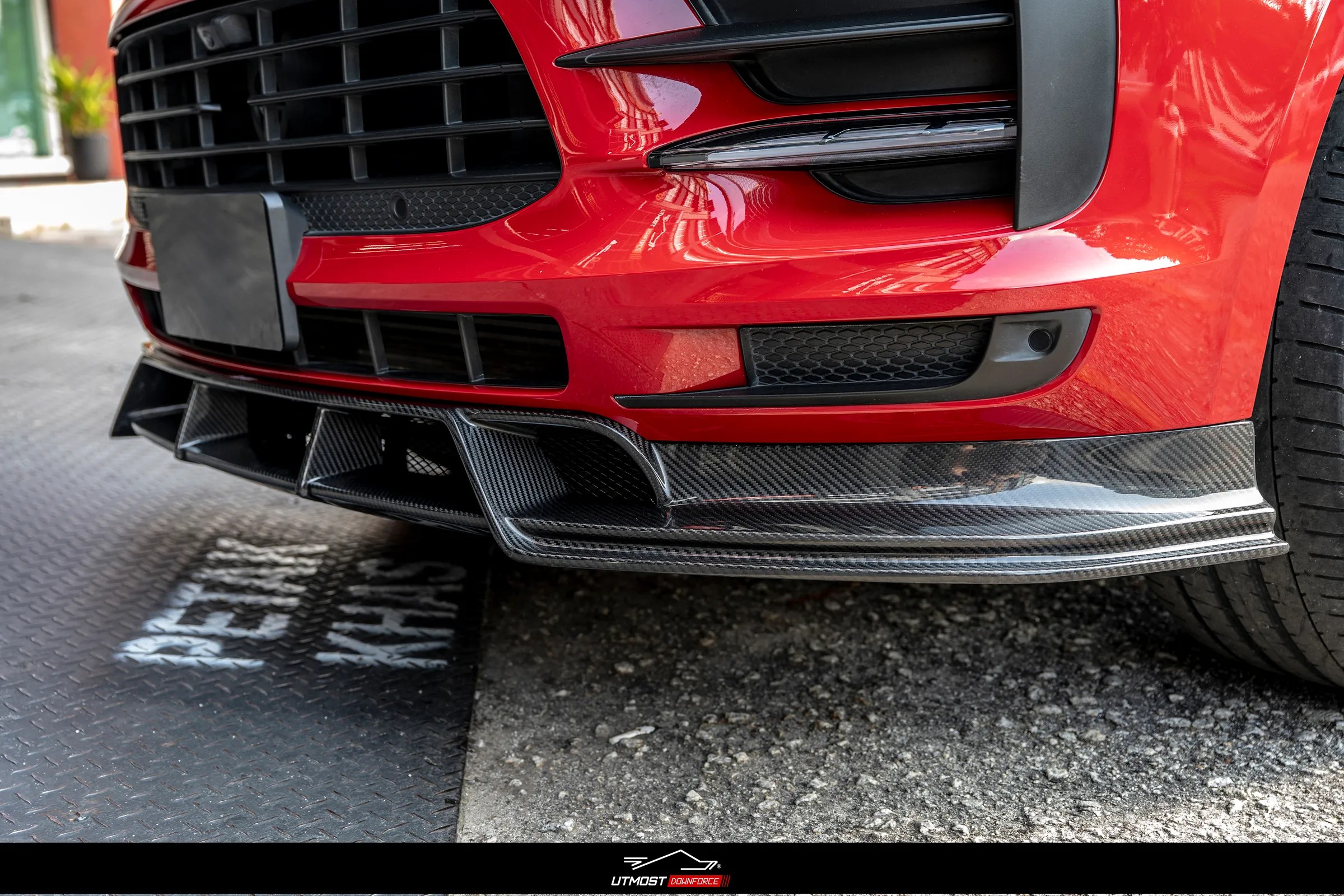 Porsche Macan 95B.2 | CMST | Front Lip | Dry Carbon – Utmost Downforce
