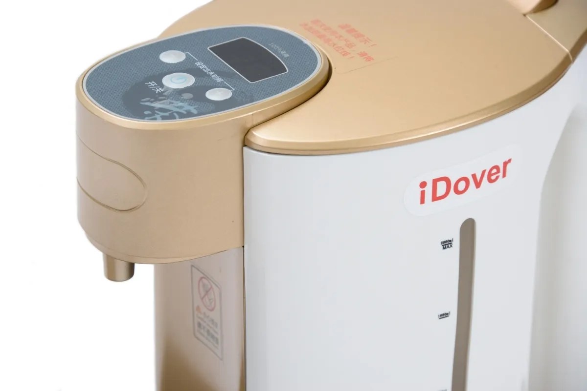 Instant hot water Kettle with Pump IROVA INNOVATION SDN BHD (1054380T)