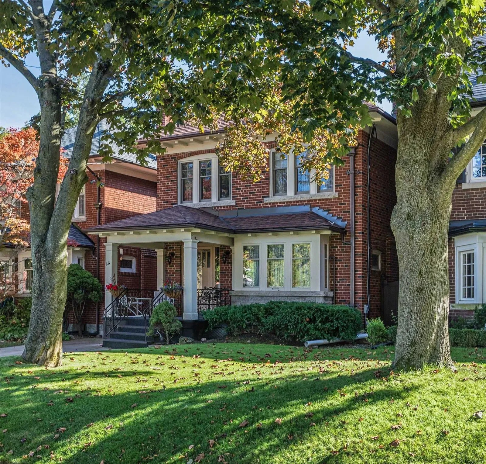 33 Chudleigh Ave 4 Beds 2 Baths