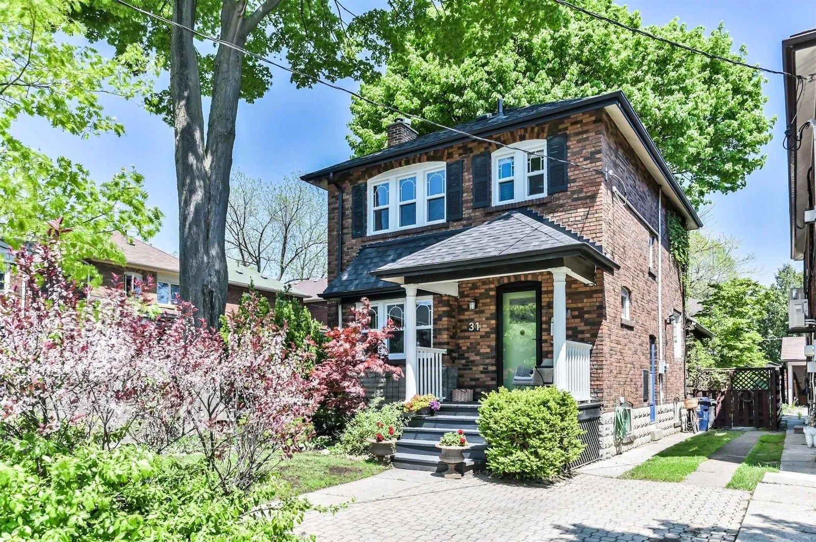 31 Preston Pl 3 Beds 2 Baths