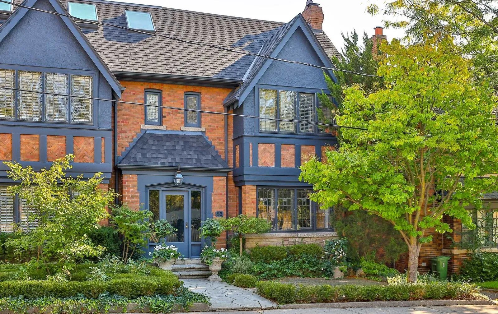 83 Braemar Ave 4 Beds + 1 2 Baths